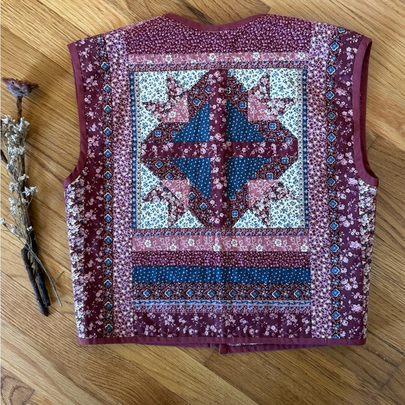 Vintage 70s Handmade Quilted Vest - Picture 2 of 5